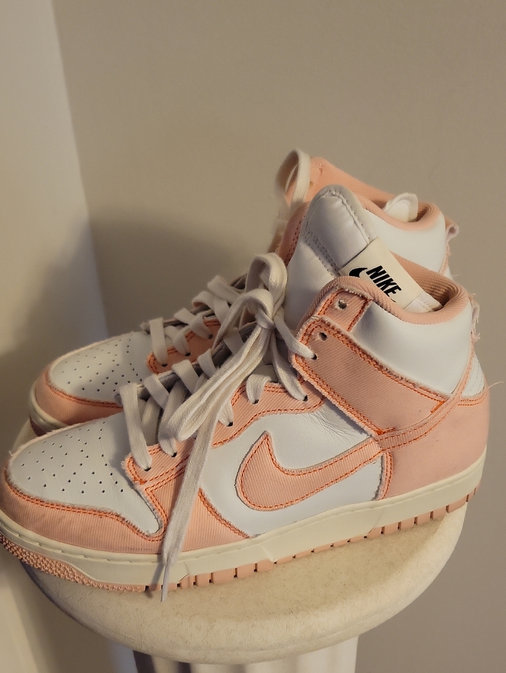 Nike Dunk High 1985 High-Top Sneakers in Arctic Orange size 9.5